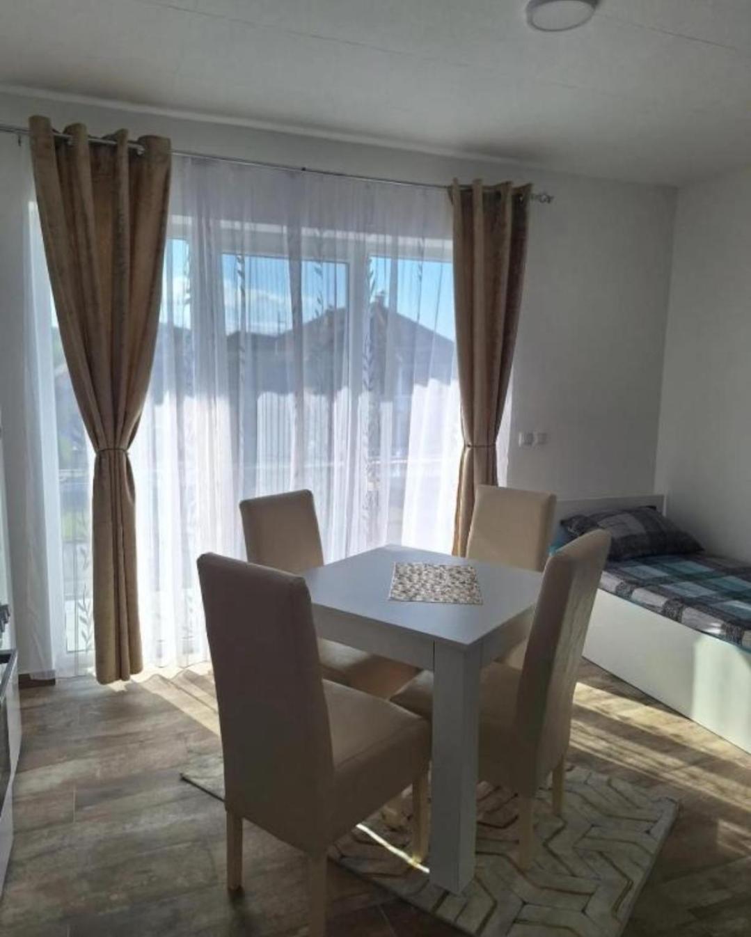 Apartmani Koki Kladovo Bagian luar foto