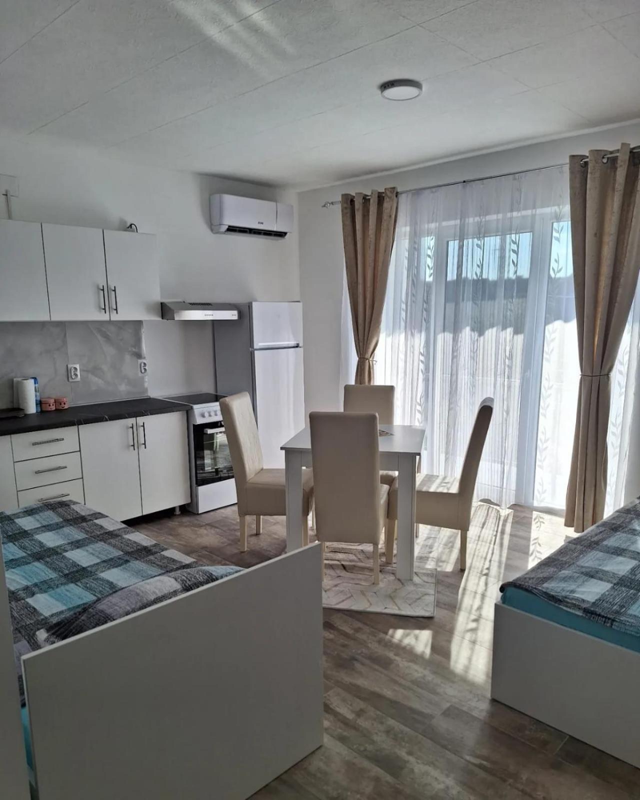 Apartmani Koki Kladovo Bagian luar foto